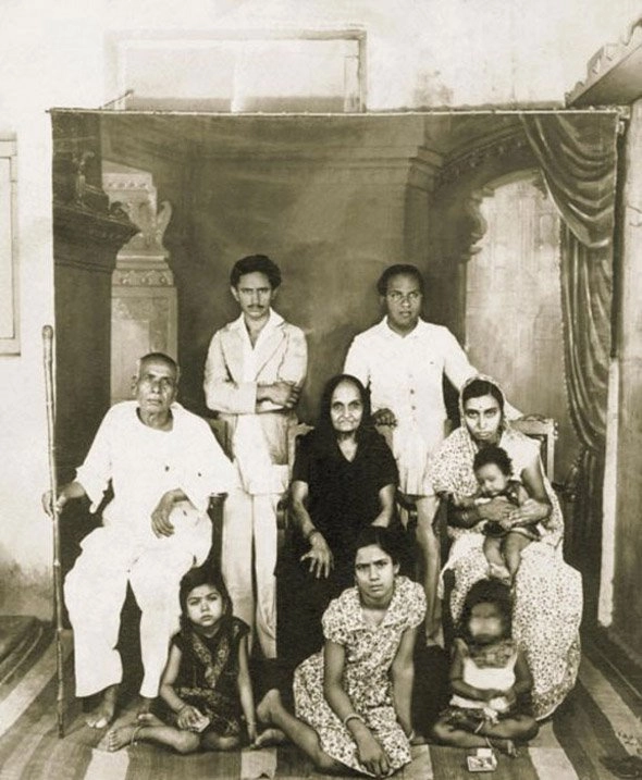 Family Pix low