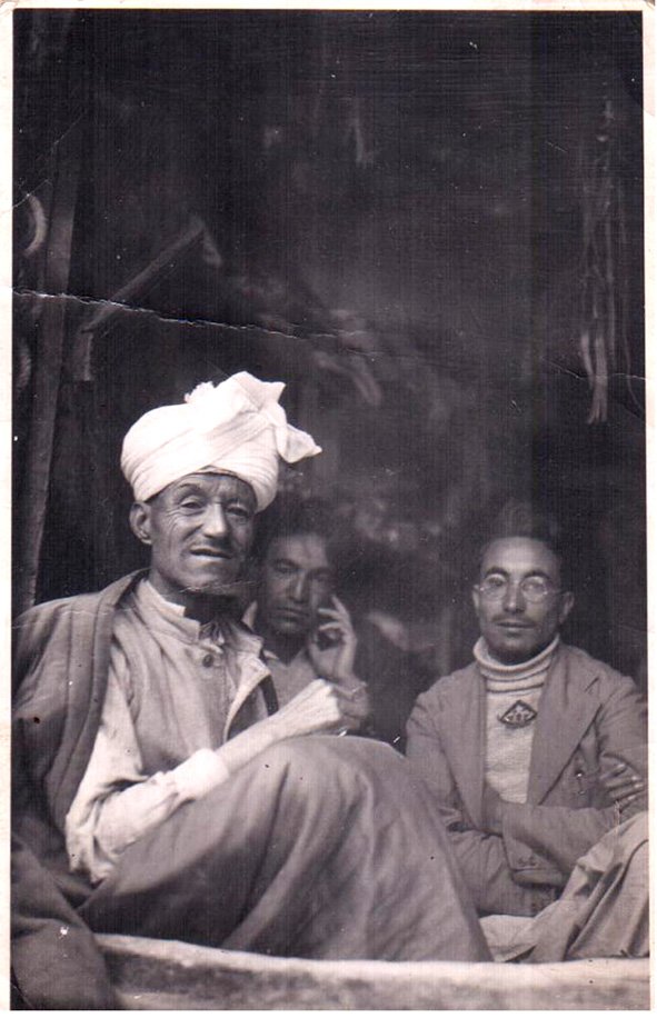 Munshi Aziz Bhat and Sons low