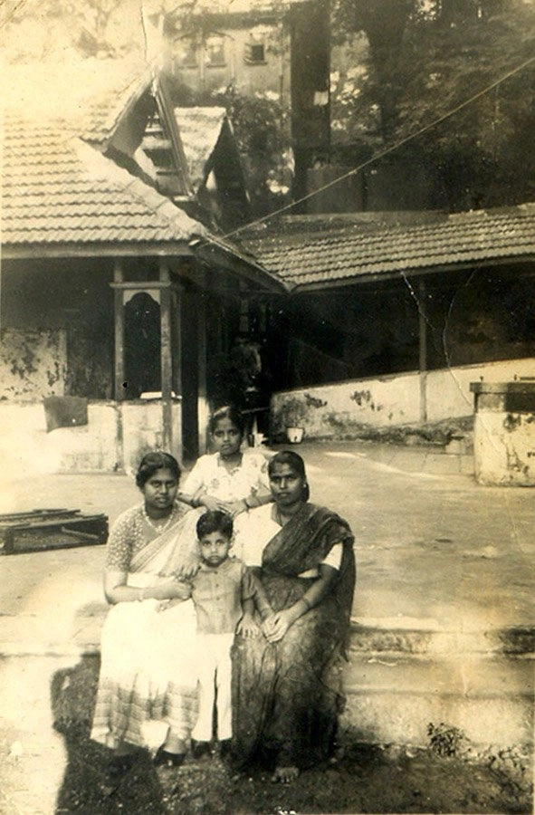 Mrs Kelkar low