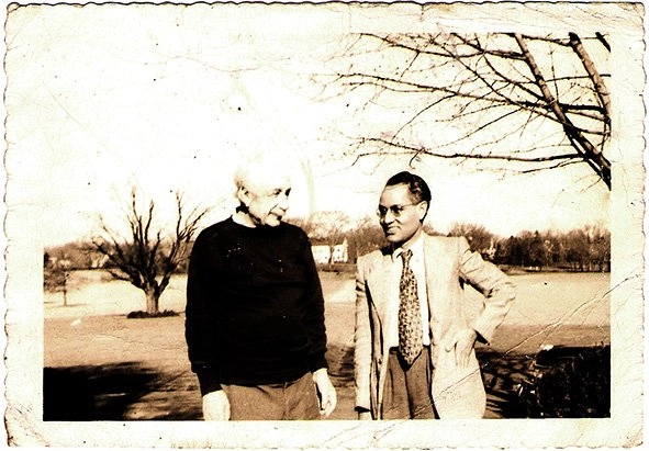 Photo Einstein Dad low