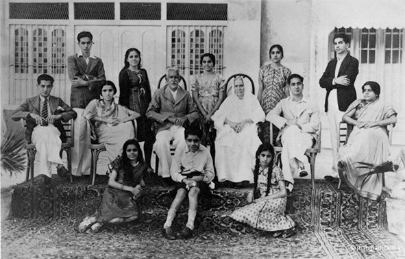 Jhangiani famfoto